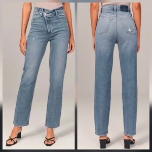 Abercrombie & Fitch Ultra High Rise 90s Straight Jean Med Blue Crossover Waist